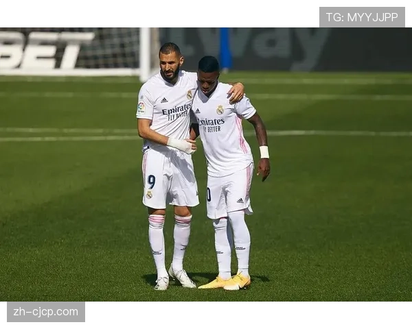 维尼修斯进球后模仿哭泣动作庆祝,旧怨新仇再添场外话题 维尼修斯进球后模仿哭泣动作庆祝,旧怨新仇再添场外话题